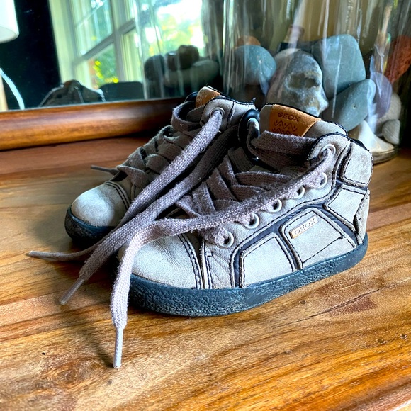 Geox Other - Geox Toddler Boys Size 5.5 US